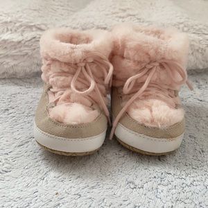 Baby Gap 18m -24m winter boots